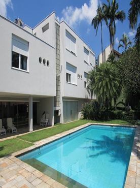 Casa moderna com vista